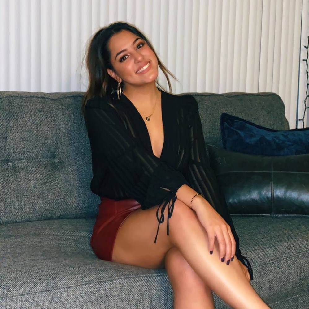 Meet your Posher, Paulina
